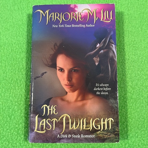 Vampire Romance Novels - Picture 5 of 6